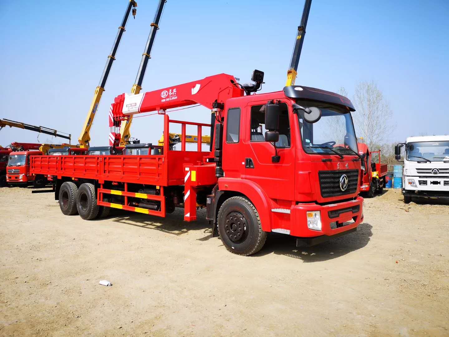 隨車(chē)吊 多功能隨車(chē)起重運(yùn)輸車(chē)的全面解析